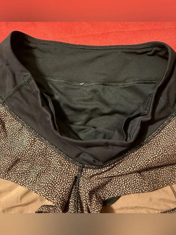 lululemon athletica Black Waistband Brown Speckled Running Shorts - Image 2