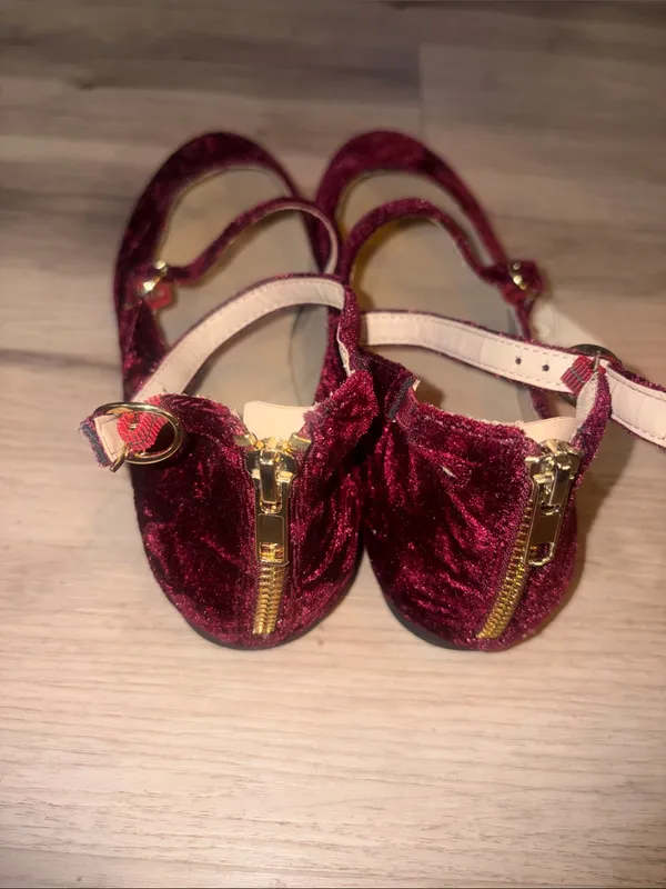 No Boundaries Burgundy Velvet Mary Jane Flats size 8 new - Image 9