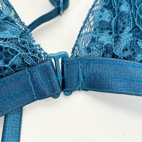Teal Lace Bra Medium NWOT Blue - Image 8