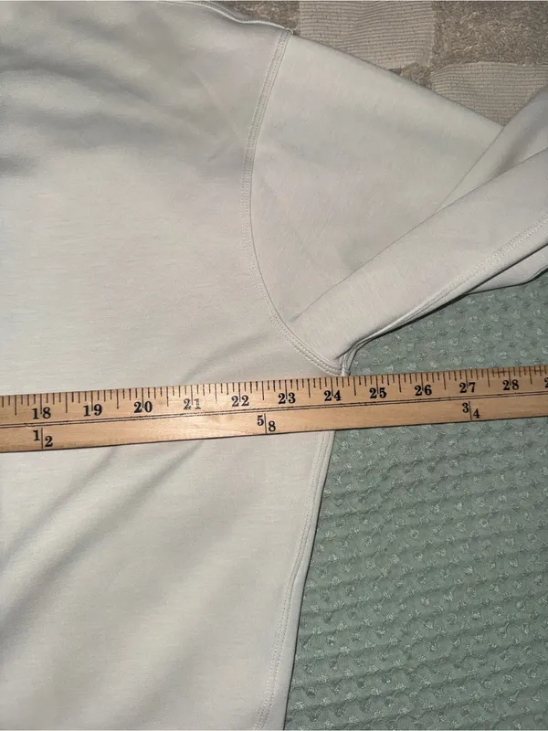 lululemon‎ Softstreme Perfectly Oversized Cropped Crew size 6 - Image 2