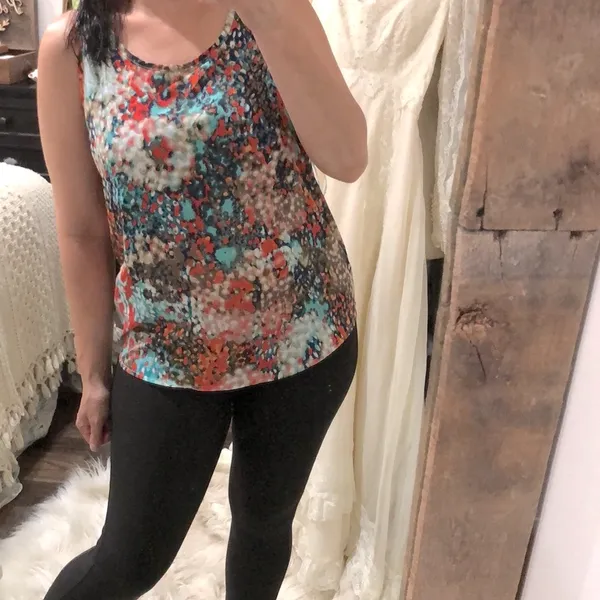 Olive and Oak floral sleeveless top size medium - Image 2