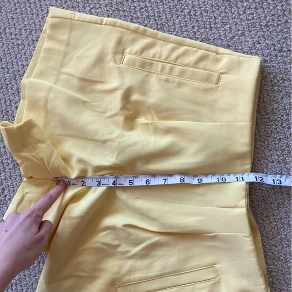 A New Day Bright Yellow Pleated Shorts High Rise Tailored Size 4 Pocket Like New - Image 9