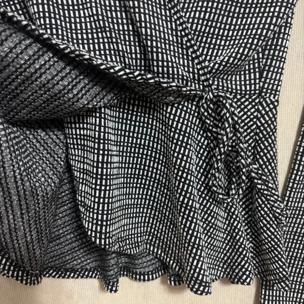 Caution To The Wind Wrap Top Black White Grid Peplum Casual Work Stretch Large - Image 5
