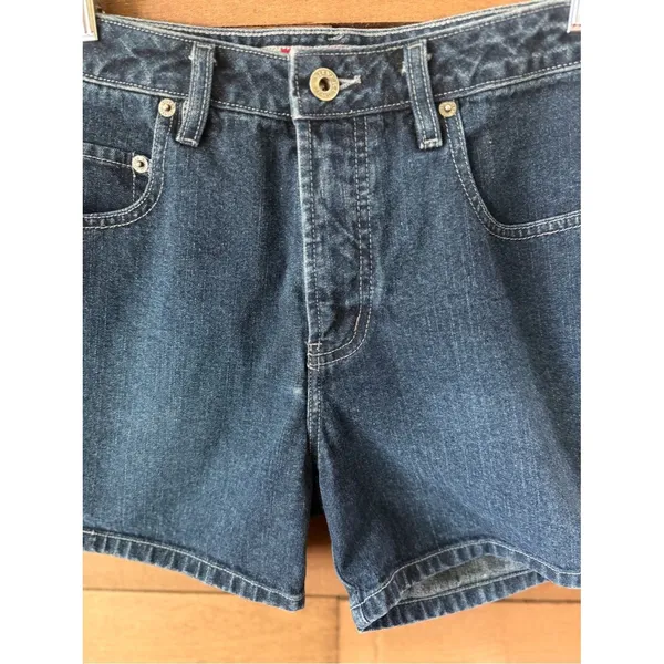 Silver-jeans-co Women's Blue and Navy Shorts - Image 5