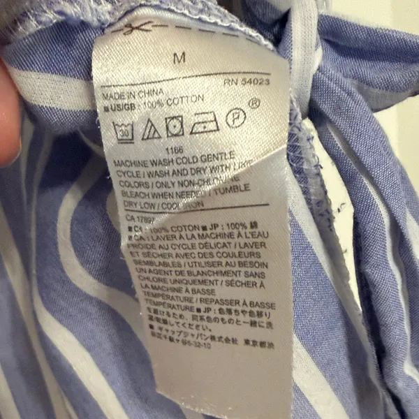 Banana Republic Blue and White Striped Blouse - Image 3