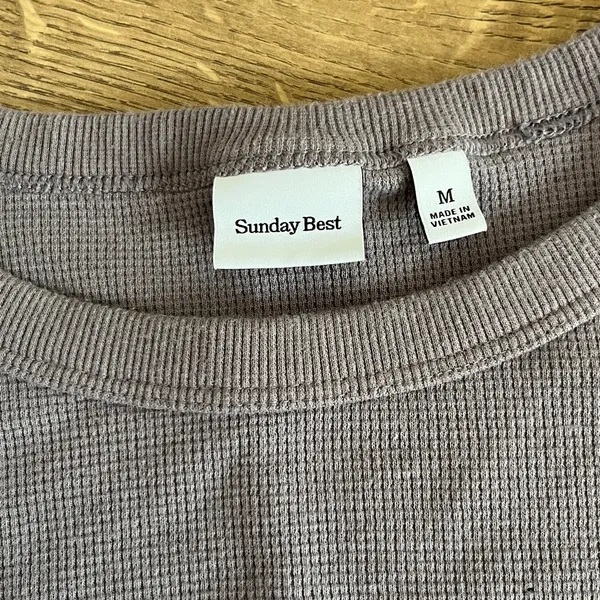 Aritzia Sunday Best Cropped Tee - Image 3