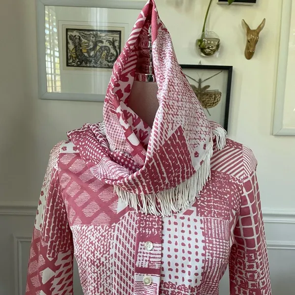Vintage 70s Mauve Pink White Retro Print Shift Dress Scarf XS S - Image 3