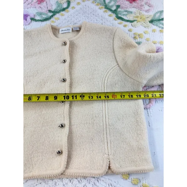 Vintage Distinction Cream 100% Wool Button‎ Front Cardigan Jacket Silver Buttons - Image 6