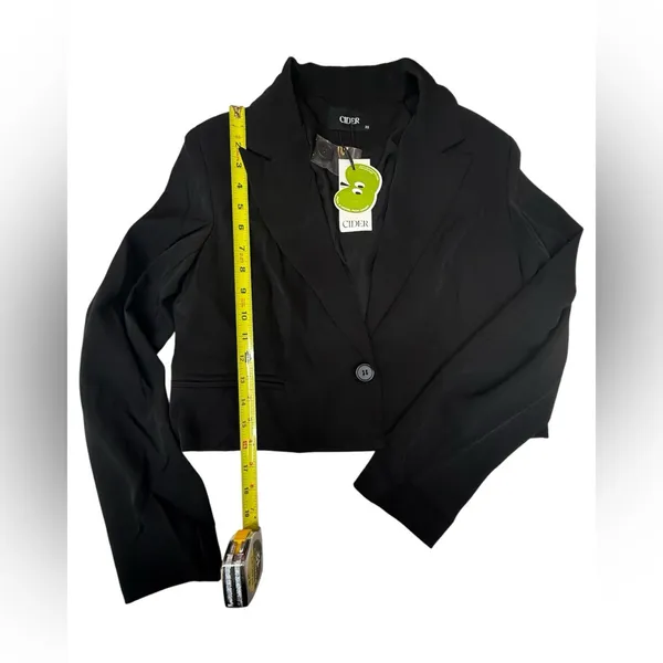NWT Cider Women's Cropped Black blazer / Jacket Sz XS - Image 7