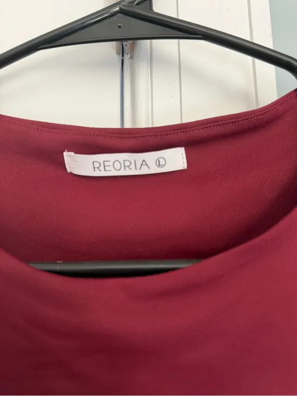 ReoRia Burgundy Sleeveless Crop Top - Image 4