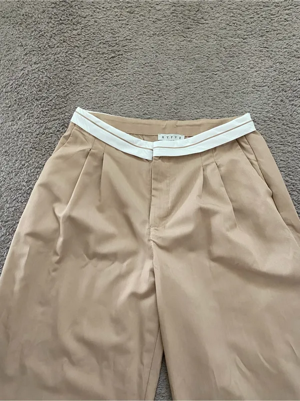 NWOT HYFVE Tan Pleated Wideleg White Waistband Trousers - Image 6