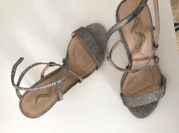 Sparkly Heels Size 9 - Image 2