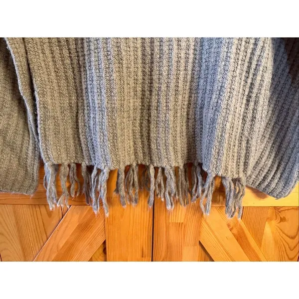 Hem & Thread Grayish Brown Pullover Fringe Hem Wool Blend Sweater Size Small (73 - Image 2