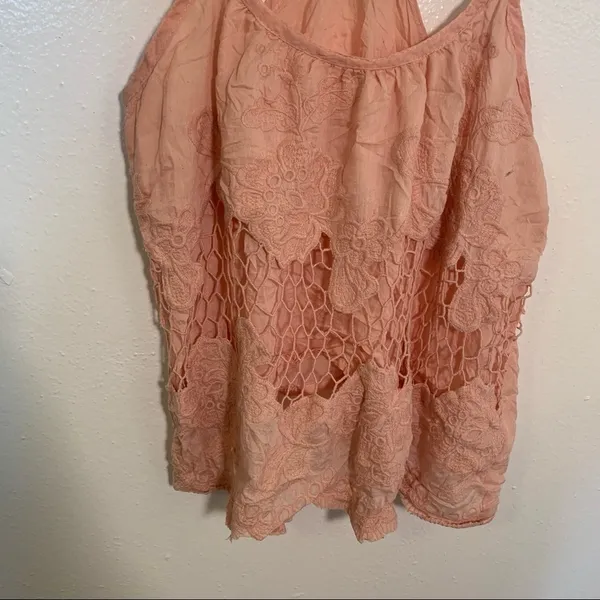 Kimchi Blue Womens Racerback Tank Top Light Pink Crochet Lace Floral Scallop Hem - Image 3