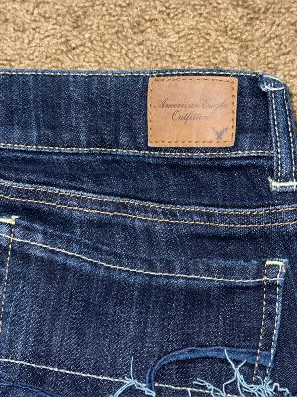 American Eagle Low Rise Micro Mini Jean Booty Shorts Sz 2 Dark Grunge Preppy y2k - Image 3