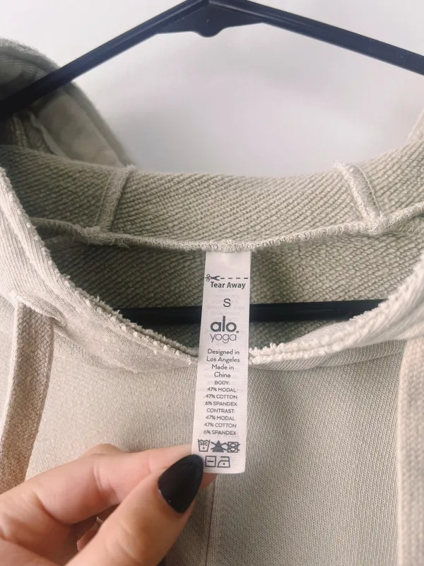 Alo Cropped Yoga Sweatshirt - Image 4