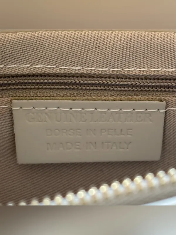 Beige purse - Image 7