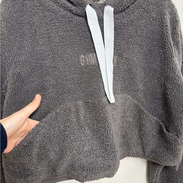 GYMSHARK Borg Cropped Hoodie in Gray Sherpa - Size M - Image 6