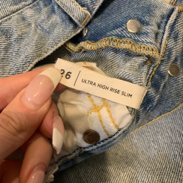 Pacsun High Rise Distressed Jeans - Image 3
