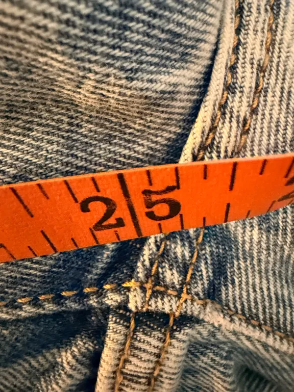 Levi’s ‘94 Wide Leg Baggy Jeans Distressed Cropped - Image 6