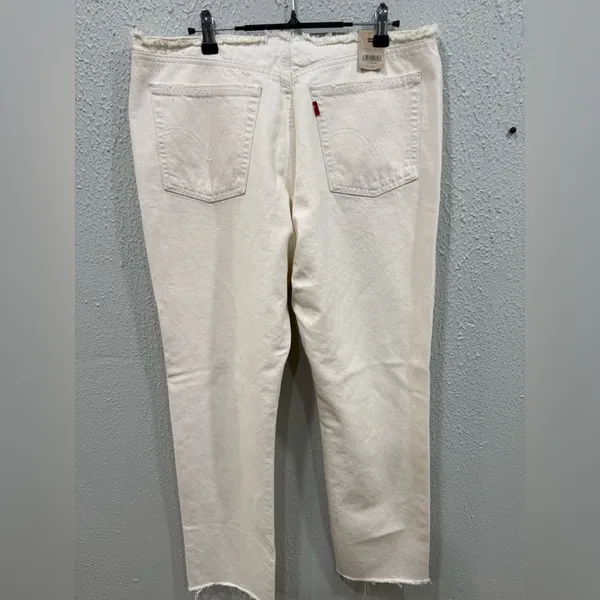 Levi's Women's Size 12 Wedgie Straight-Leg Ripped Waist Jeans White - Image 5