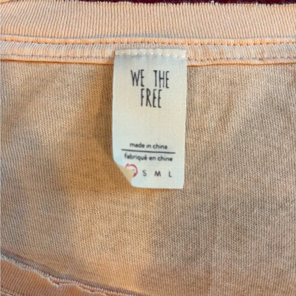 We the free Women's peach Top with Balloon Sleeves fits a small to a Md - Image 3