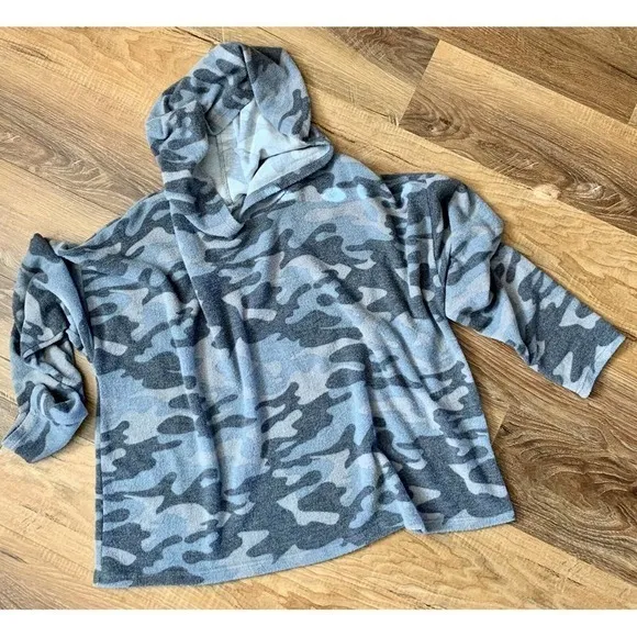 Gaze‎ Camo Hooded Long Sleeved Pullover Women's Size L - Image 2