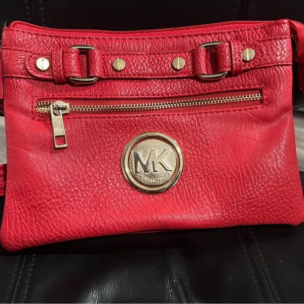 Michael Kors Red Zip Pouch crossbody - Image 3
