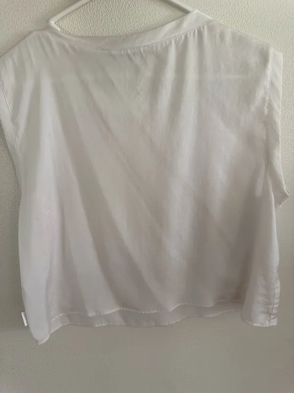 Calvin Klein Jeans White Sleeveless Blouse | Women’s Medium | Minimalist - Image 5