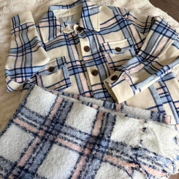 Gap Plaid Flannel Jacket and Scarf Duo - Image 3