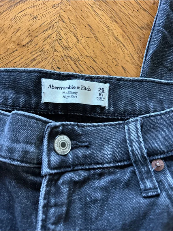 Abercrombie & Fitch Skinny Jeans - Image 3