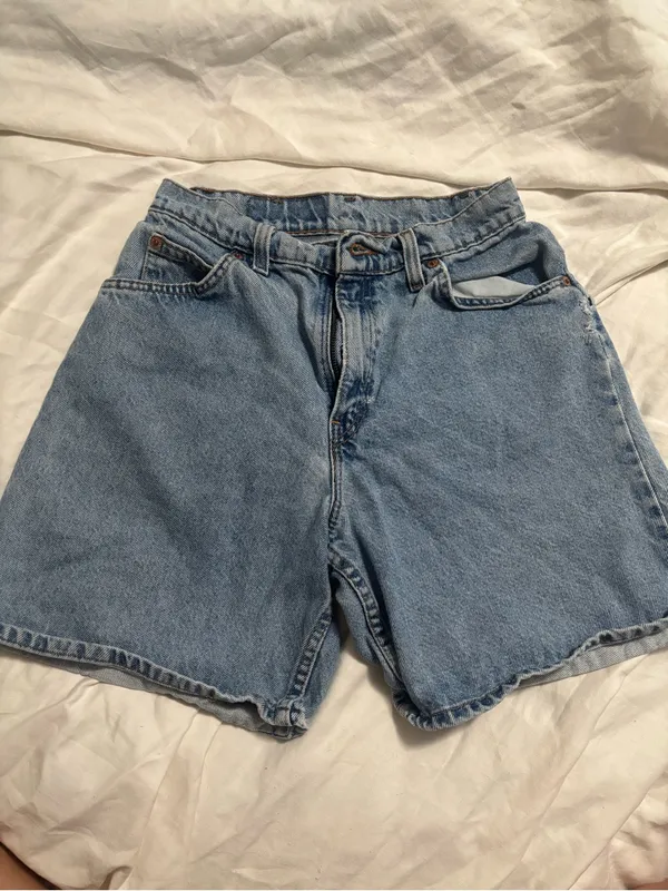 Levi’s 951 Orange Tab Relaxed Fit Light Wash Denim Shorts High Rise Cutoff - Image 2