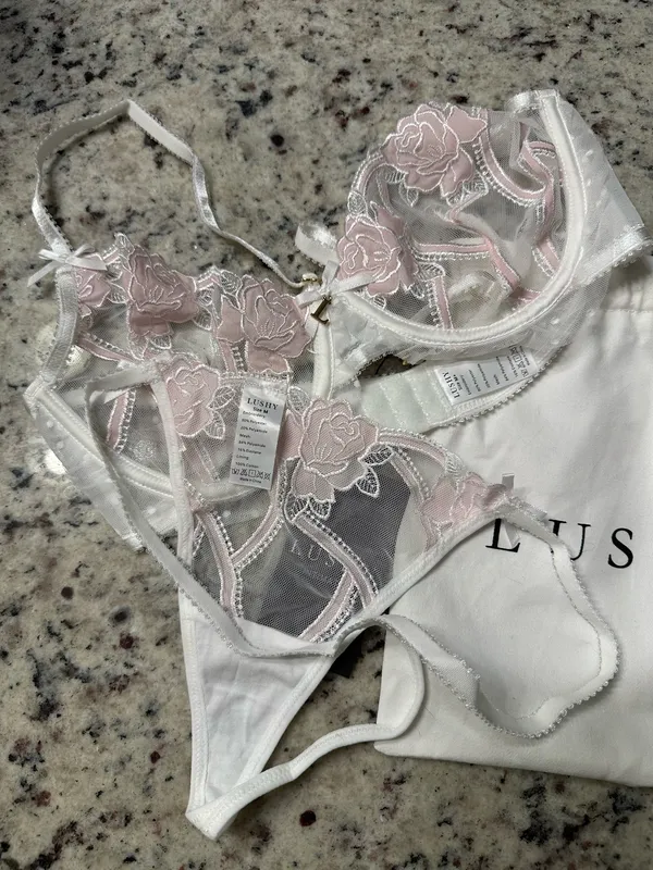 Lushy Lingerie Set White Size M - Image 2
