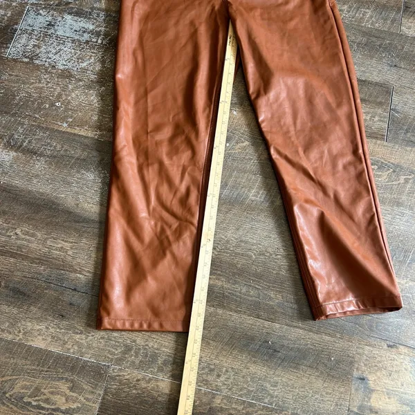 Abercrombie & Fitch 90s Straight Vegan Leather Curve Love Pants Brown Sz 32 14 - Image 2