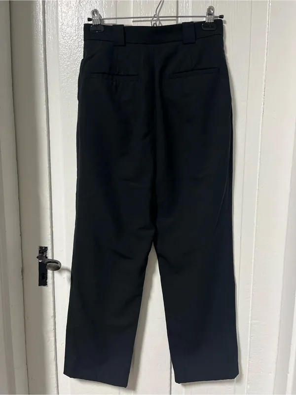& Other Stories Los Angeles Atelier Wool Blend Pleated Trousers Black US 6 - Image 2
