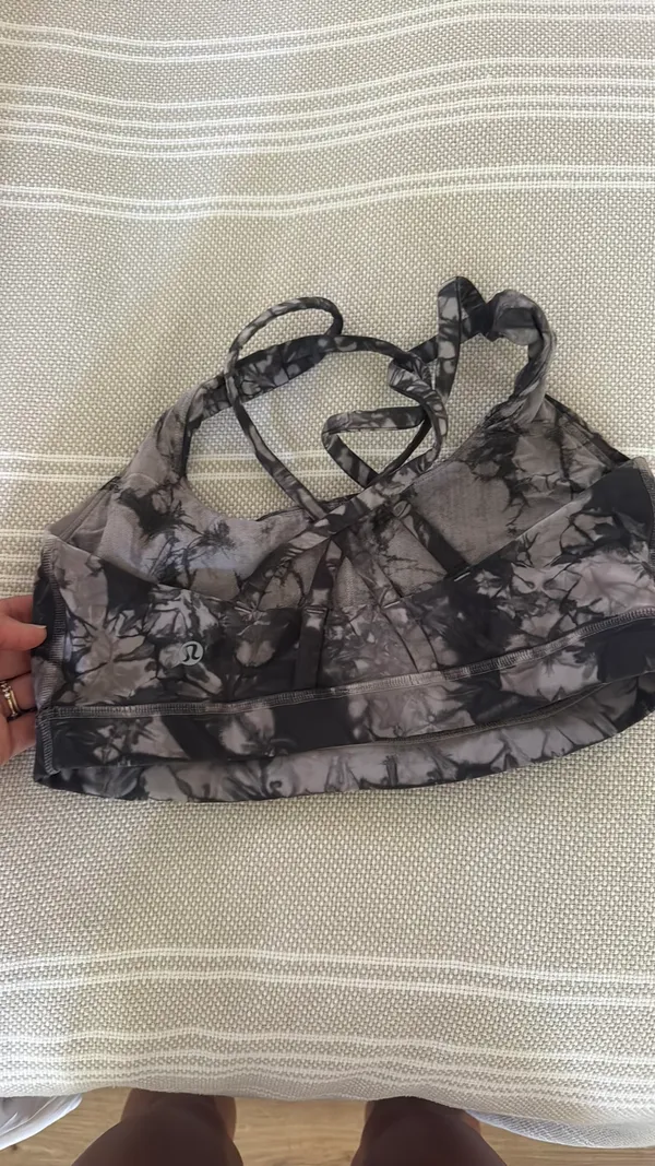 Lululemon sports bra  - Image 6