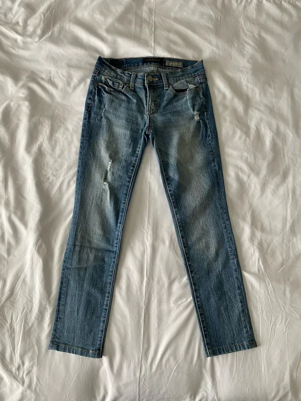 Light Wash Low Rise Skinny Jeans - Image 2