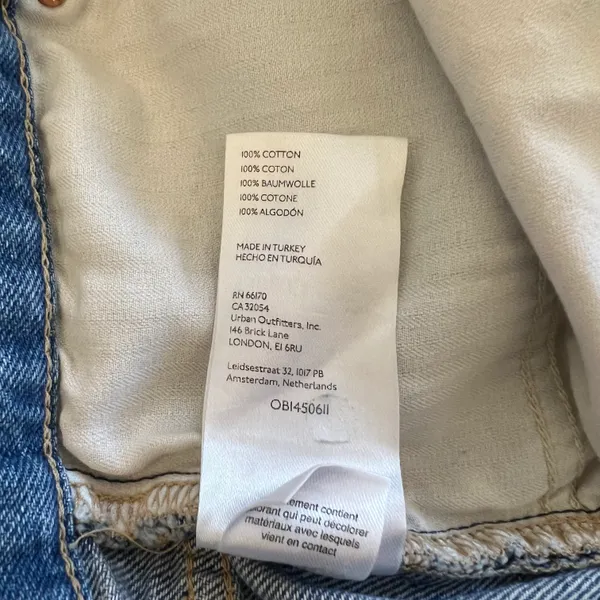 GUC Distressed Exposed Pockets Shorts - Image 7