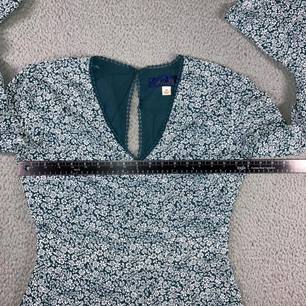 Blue Rain Shorts Romper Women M Teal Floral Bell Sleeve Crochet Boho Cottage‎ - Image 4