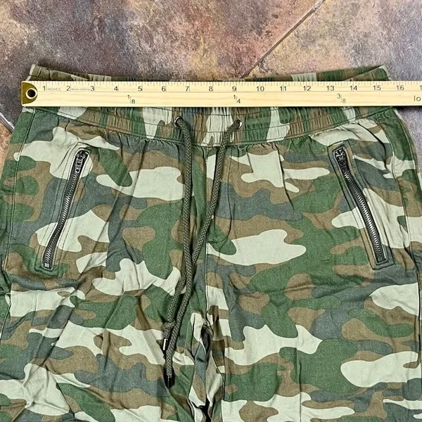 BCG Green Camouflage Utility Joggers Large - Image 2
