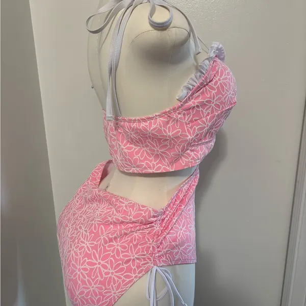 Pink Floral High-Waist Bikini Set with Ruffle Trim NWOT XL - Image 2