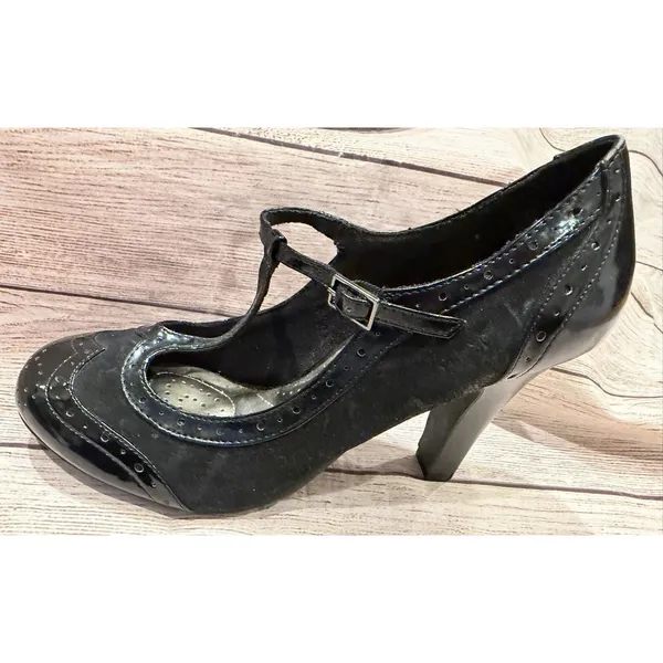 Dexflex Comfort Black Mary Jane T-strap heels featuring a wingtip Size 8 - Image 4