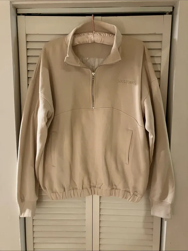 Six Stories Wife Quarter Zip Sweatshirt in Champagne Large - Image 3