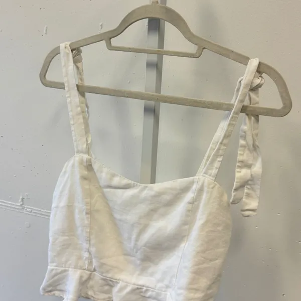 LA Hearts Linen Blend Tie Shoulder Smocked Ruffle Crop Top Medium White Cottage - Image 3