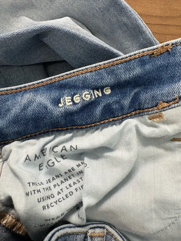 American Eagle Jeans - Image 5