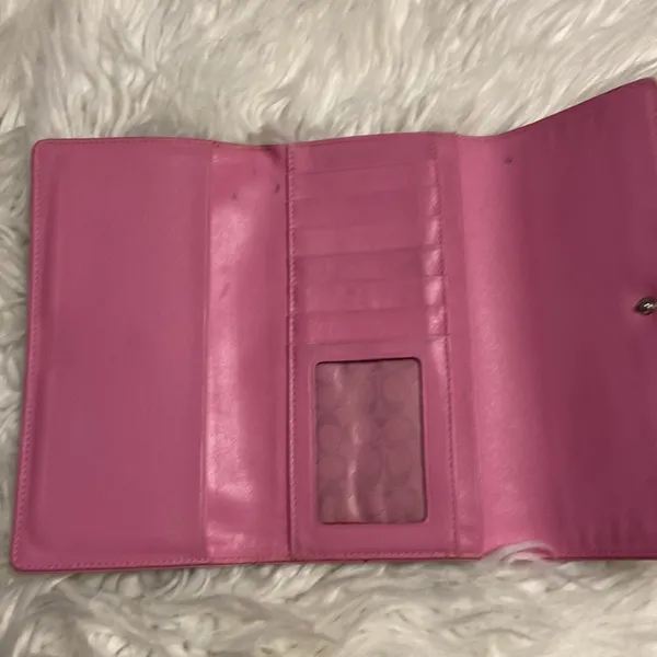 COACH Purple Leather Wallet used in good condition size in pictures - Image 10