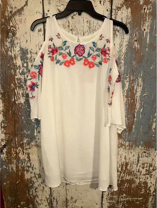 NWT Umgee Boutique Floral Embroidered Angel Sleeve Open Shoulder Dress Small - Image 3