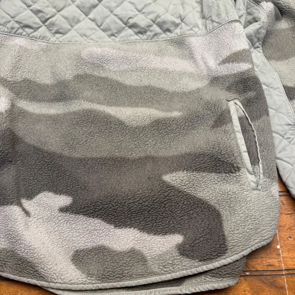 Abercrombie Fitch Camo‎ Fleece Quilted Snap Neck Pullover Sweatshirt Women M - Image 2