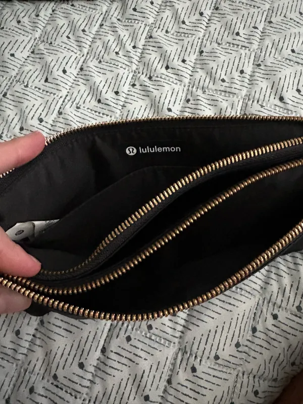 Lululemon Wristlet Pouch Black - Image 5