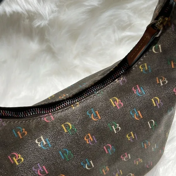 Authentic Dooney & Bourke Vintage Rainbow Handbag Adjustable leather strap A27‎ - Image 8